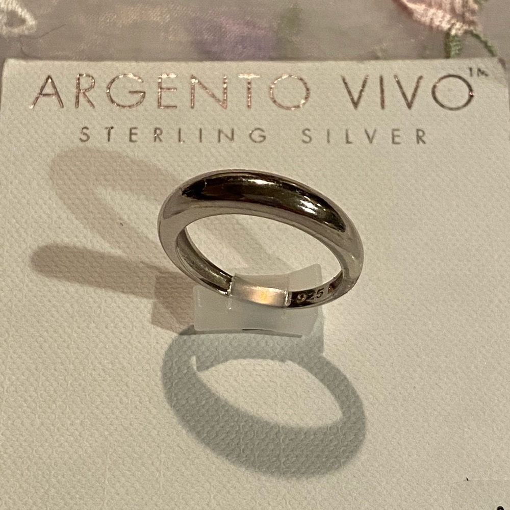 BRAND NEW STERLING SILVER DOMED RING